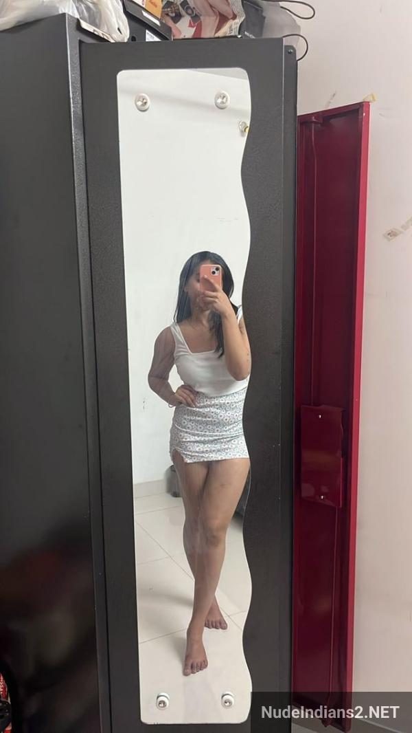 https://pub-5fcdf72a54cd4edbb03ec3edaa415a42.r2.dev/nakedleaks/friend_sister_shivani_exposes_body_in_discreet_selfies/36.jpg