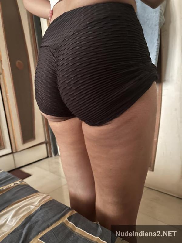 https://pub-5fcdf72a54cd4edbb03ec3edaa415a42.r2.dev/nakedleaks/friend_sister_shivani_exposes_body_in_discreet_selfies/38.jpg