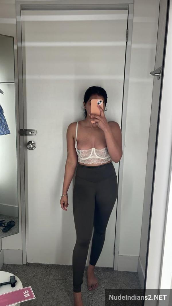 https://pub-5fcdf72a54cd4edbb03ec3edaa415a42.r2.dev/nakedleaks/friend_sister_shivani_exposes_body_in_discreet_selfies/47.jpg