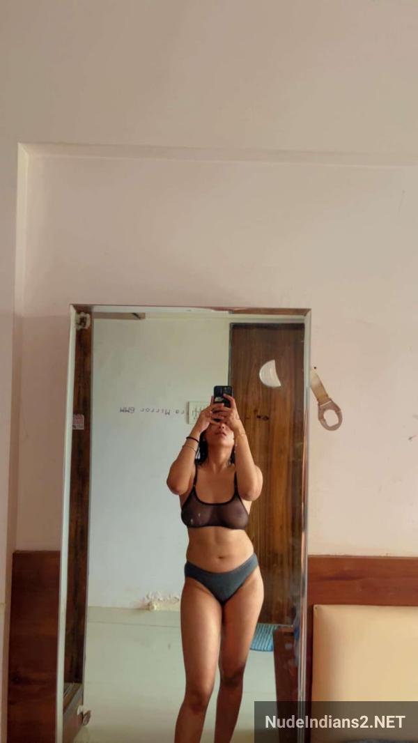 https://pub-5fcdf72a54cd4edbb03ec3edaa415a42.r2.dev/nakedleaks/friend_sister_shivani_exposes_body_in_discreet_selfies/5.jpg