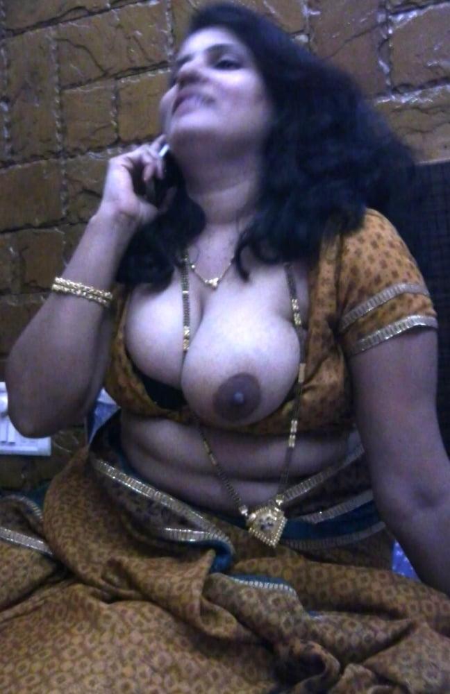 https://pub-5fcdf72a54cd4edbb03ec3edaa415a42.r2.dev/nakedleaks/giant_bosomy_aunt_in_alluring_pictures/5.jpg