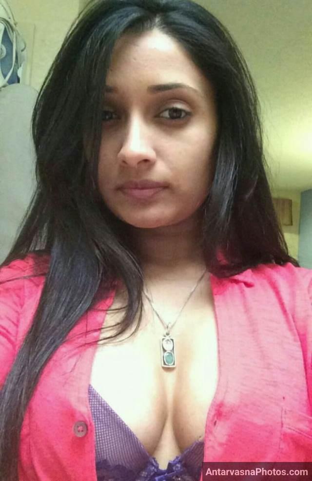 https://pub-5fcdf72a54cd4edbb03ec3edaa415a42.r2.dev/nakedleaks/glimpse_of_gwalior's_salma_and_her_stunning_photos/18.jpg