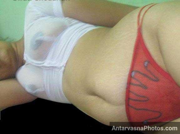 https://pub-5fcdf72a54cd4edbb03ec3edaa415a42.r2.dev/nakedleaks/glimpse_of_swati_aunty's_desi_breasts/0.jpg