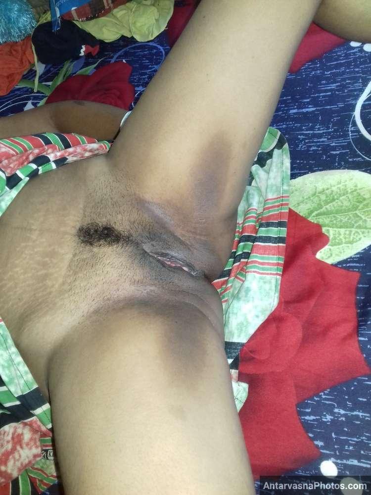 https://pub-5fcdf72a54cd4edbb03ec3edaa415a42.r2.dev/nakedleaks/golden_dyed_village_aunty's_exposed_intimate_photos_(45_images)/2.jpg