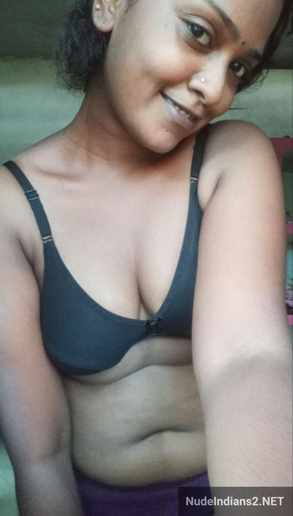 https://pub-5fcdf72a54cd4edbb03ec3edaa415a42.r2.dev/nakedleaks/gorgeous_south_indian_kavya_iyer's_sensual_images_with_partner/5.jpg