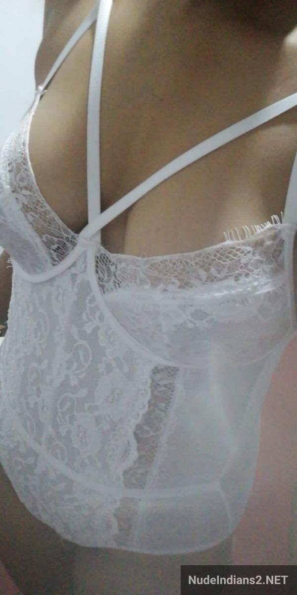 https://pub-5fcdf72a54cd4edbb03ec3edaa415a42.r2.dev/nakedleaks/gorgeous_tamil_woman_kavita_reddy's_private_nude_photos_at_home/30.jpg