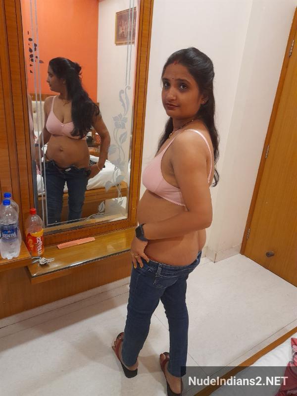 https://pub-5fcdf72a54cd4edbb03ec3edaa415a42.r2.dev/nakedleaks/gujarati_karishma_bhabhi's_sensual_display_with_boyfriend_at_oyo/31.jpg