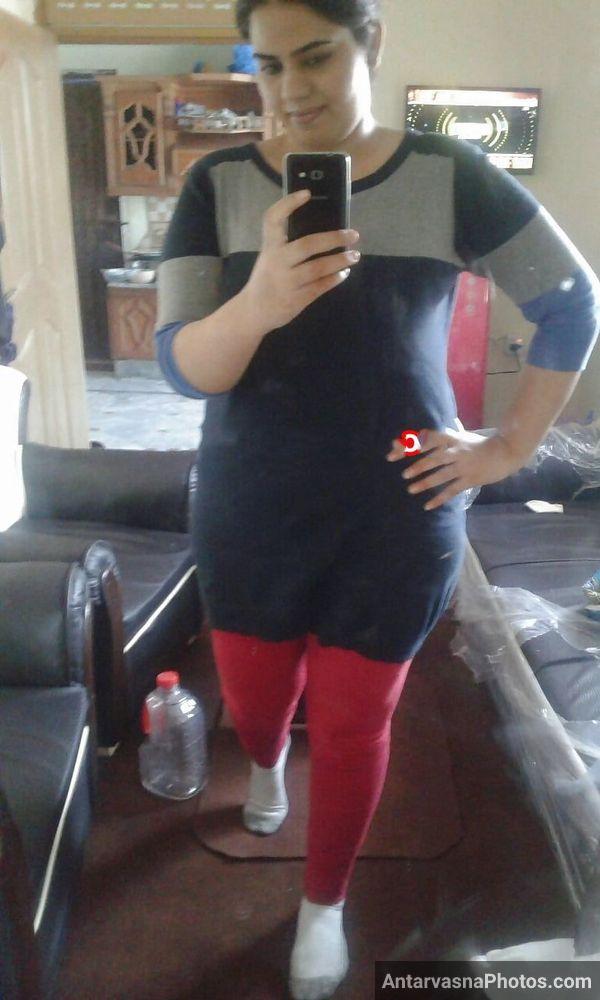 https://pub-5fcdf72a54cd4edbb03ec3edaa415a42.r2.dev/nakedleaks/gym_instructor_turns_into_a_seductive_jalandhar_wife_–_revealing_photos/0.jpg