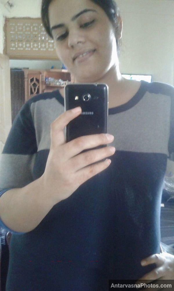 https://pub-5fcdf72a54cd4edbb03ec3edaa415a42.r2.dev/nakedleaks/gym_instructor_turns_into_a_seductive_jalandhar_wife_–_revealing_photos/2.jpg