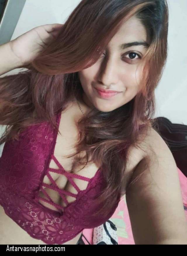https://pub-5fcdf72a54cd4edbb03ec3edaa415a42.r2.dev/nakedleaks/hot_pictures_of_indian_beauty_heena's_sensual_shots/0.jpg