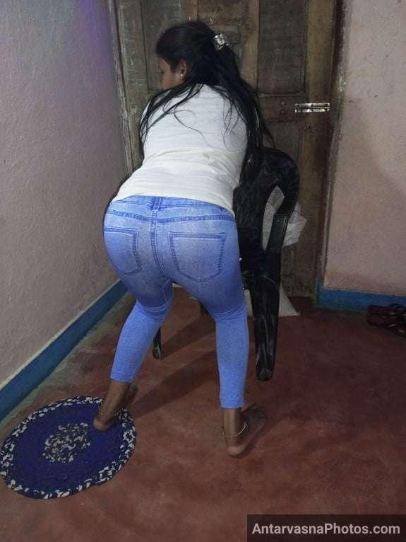 https://pub-5fcdf72a54cd4edbb03ec3edaa415a42.r2.dev/nakedleaks/husband_requests_to_unzip_jeans_for_indian_bhabhi_booty_pics/1.jpg