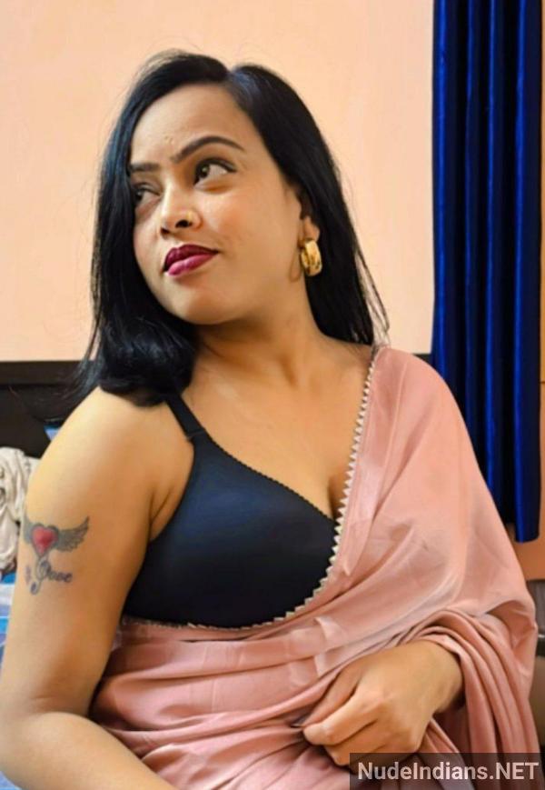 https://pub-5fcdf72a54cd4edbb03ec3edaa415a42.r2.dev/nakedleaks/hyderabad_aunt_ramya's_busty_display_to_seduce_partner/5.jpg