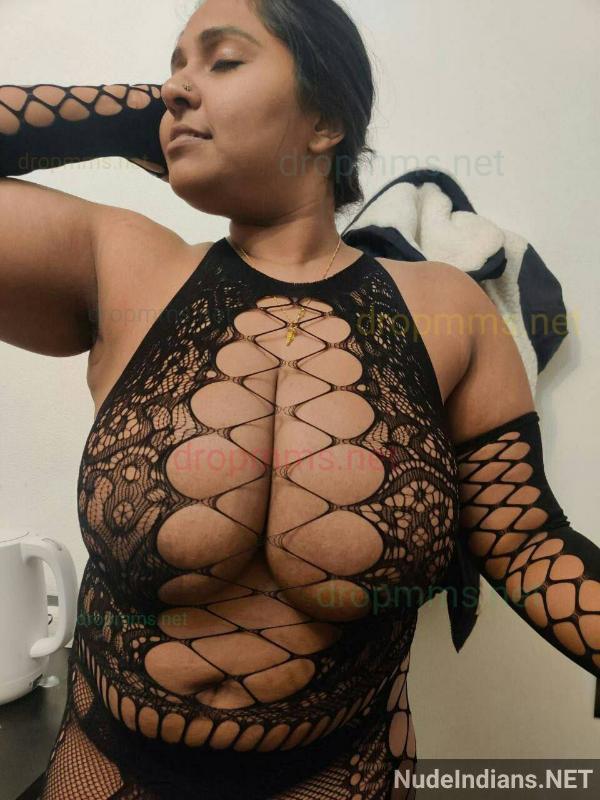 https://pub-5fcdf72a54cd4edbb03ec3edaa415a42.r2.dev/nakedleaks/hyderabad_aunt_ramya's_busty_display_to_seduce_partner/9.jpg