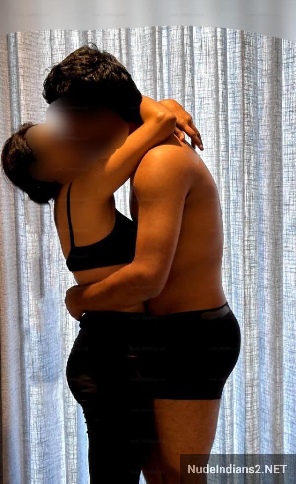 https://pub-5fcdf72a54cd4edbb03ec3edaa415a42.r2.dev/nakedleaks/hyderabad_telugu_wife_kavya_shetty_intimate_photos_with_cuckold_lover/10.jpg