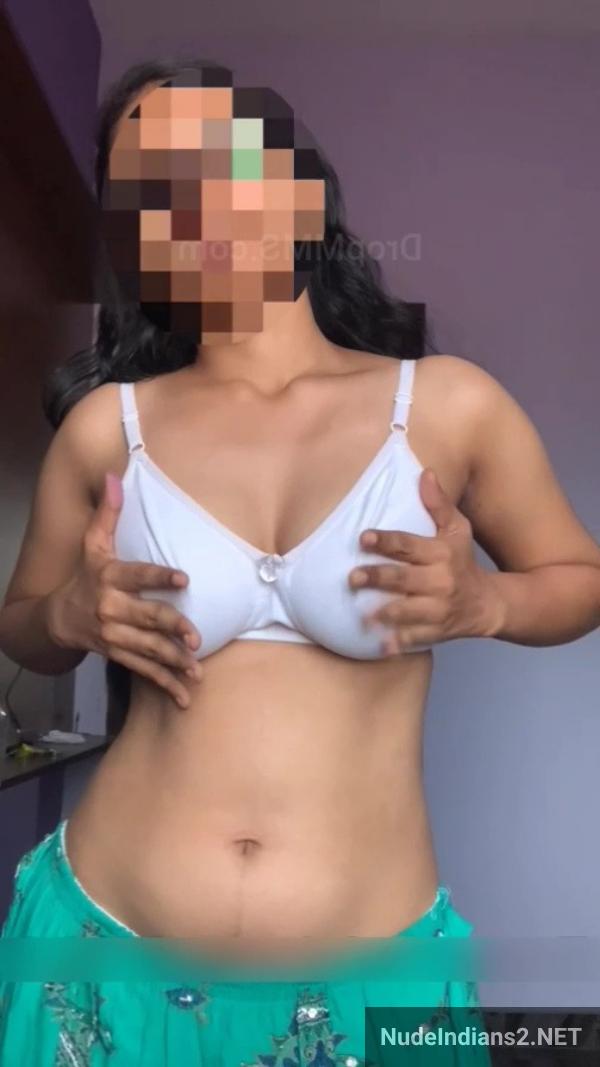 https://pub-5fcdf72a54cd4edbb03ec3edaa415a42.r2.dev/nakedleaks/hyderabad_telugu_wife_kavya_shetty_intimate_photos_with_cuckold_lover/29.jpg