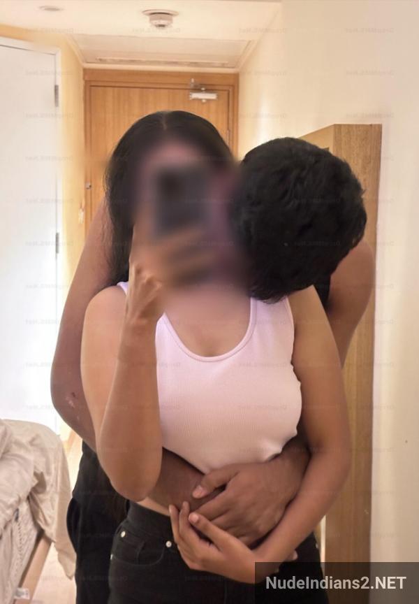 https://pub-5fcdf72a54cd4edbb03ec3edaa415a42.r2.dev/nakedleaks/hyderabad_telugu_wife_kavya_shetty_intimate_photos_with_cuckold_lover/4.jpg