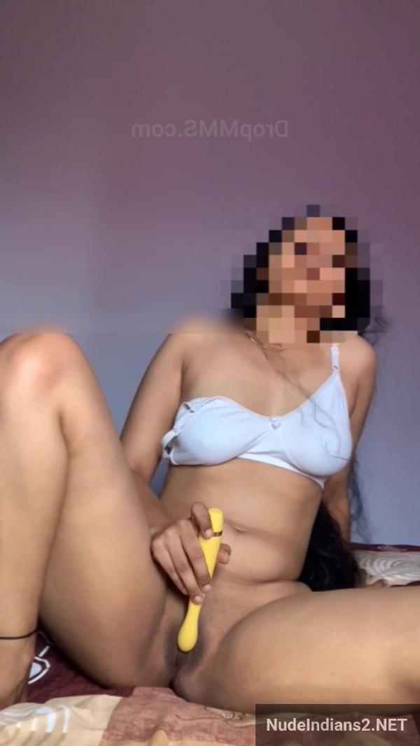 https://pub-5fcdf72a54cd4edbb03ec3edaa415a42.r2.dev/nakedleaks/hyderabad_telugu_wife_kavya_shetty_intimate_photos_with_cuckold_lover/40.jpg