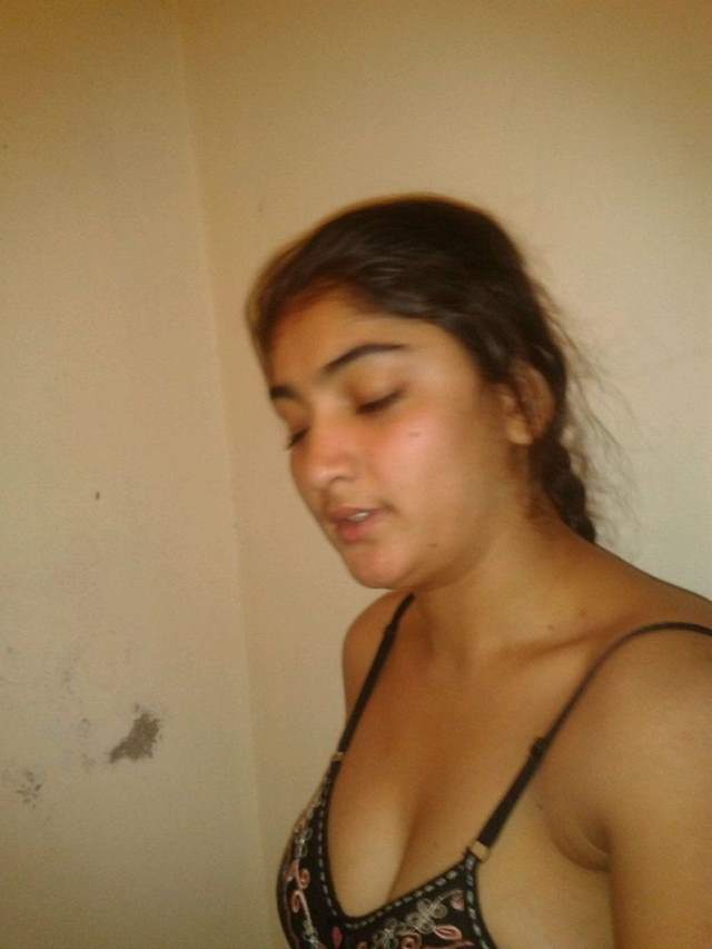 https://pub-5fcdf72a54cd4edbb03ec3edaa415a42.r2.dev/nakedleaks/images_of_naked_indian_teens'_virgin_private_parts/21.jpg