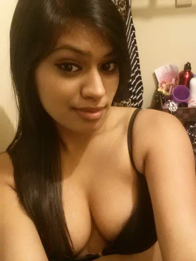 https://pub-5fcdf72a54cd4edbb03ec3edaa415a42.r2.dev/nakedleaks/inaugural_oral_experience_of_a_stunning_desi_girl_captured_in_photos/0.jpg