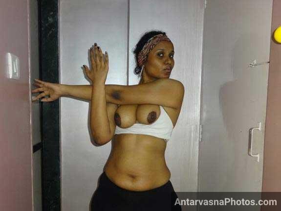 https://pub-5fcdf72a54cd4edbb03ec3edaa415a42.r2.dev/nakedleaks/indian_adult_film_star_lily's_sizzling_workout_pictures/2.jpg