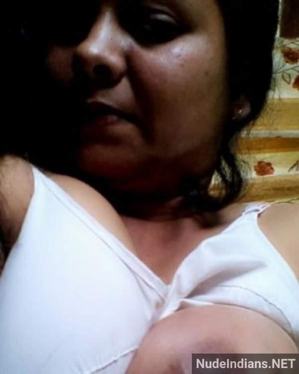 https://pub-5fcdf72a54cd4edbb03ec3edaa415a42.r2.dev/nakedleaks/indian_aunties_flaunting_nude_big_breasts_selfies/26.jpg