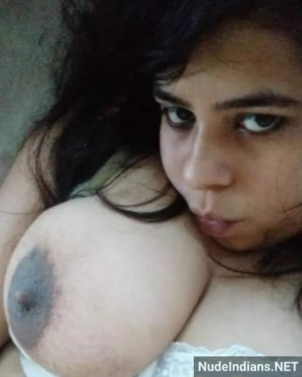 https://pub-5fcdf72a54cd4edbb03ec3edaa415a42.r2.dev/nakedleaks/indian_aunties_flaunting_nude_big_breasts_selfies/29.jpg