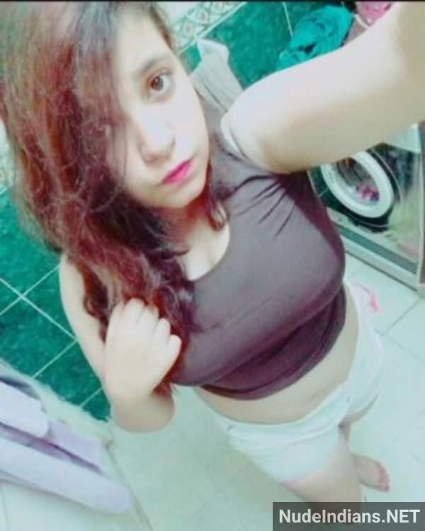 https://pub-5fcdf72a54cd4edbb03ec3edaa415a42.r2.dev/nakedleaks/indian_aunties_flaunting_nude_big_breasts_selfies/78.jpg