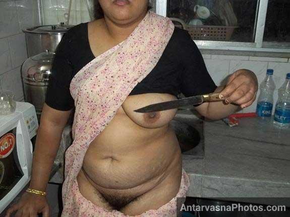 https://pub-5fcdf72a54cd4edbb03ec3edaa415a42.r2.dev/nakedleaks/indian_aunty_reveals_her_private_area_in_the_kitchen/1.jpg