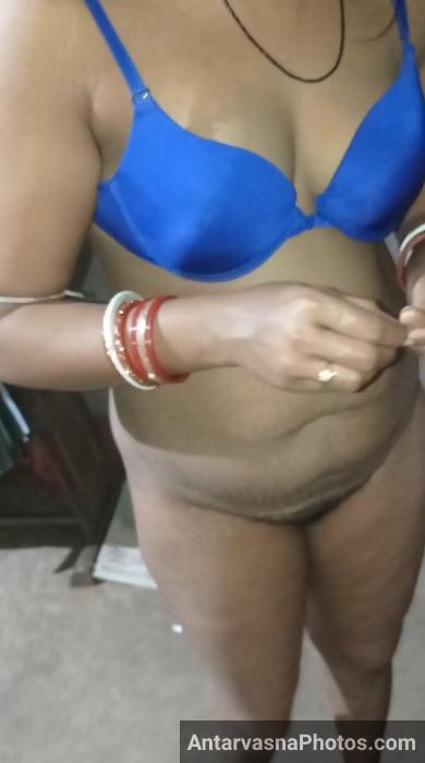 https://pub-5fcdf72a54cd4edbb03ec3edaa415a42.r2.dev/nakedleaks/indian_aunty_with_large_breasts_intimate_photos_(13_hd_pictures_collection)/0.jpg