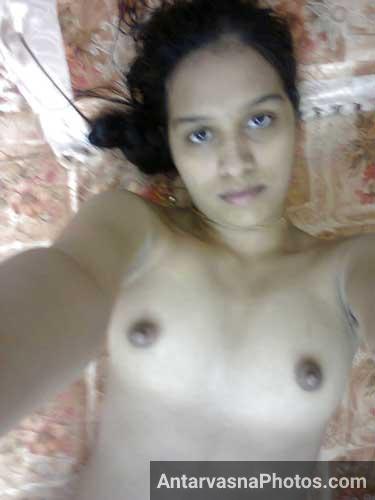 https://pub-5fcdf72a54cd4edbb03ec3edaa415a42.r2.dev/nakedleaks/indian_bhabhi's_intimate_selfie_moment/1.jpg