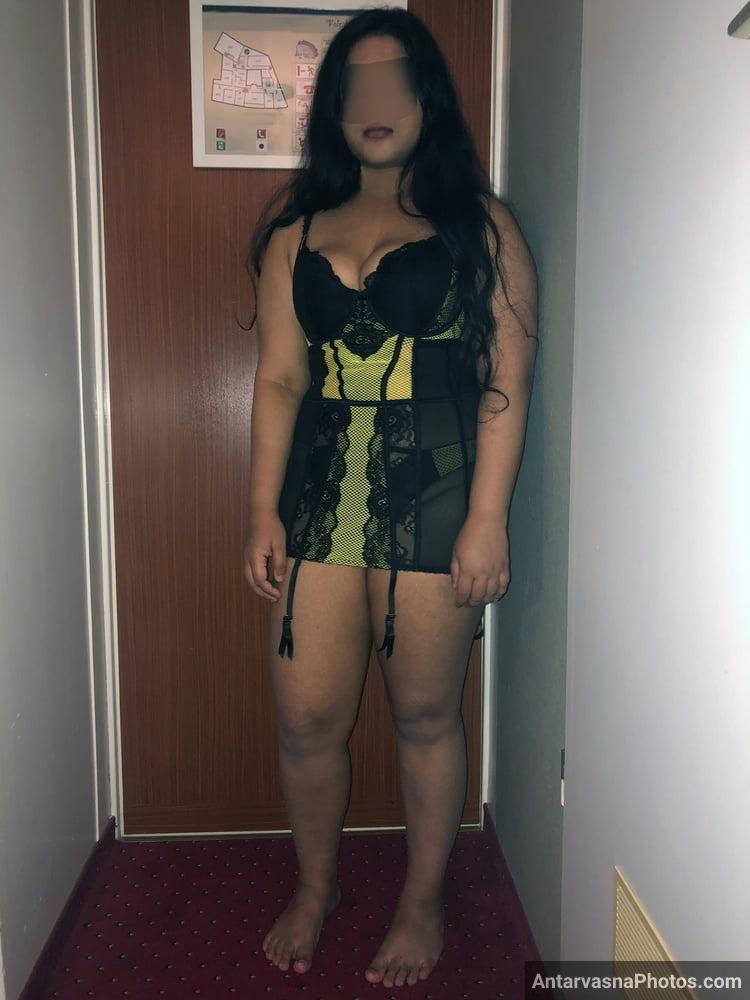 https://pub-5fcdf72a54cd4edbb03ec3edaa415a42.r2.dev/nakedleaks/indian_bhabhi_nude_pictures_collection_(64_high_quality_images)/63.jpg