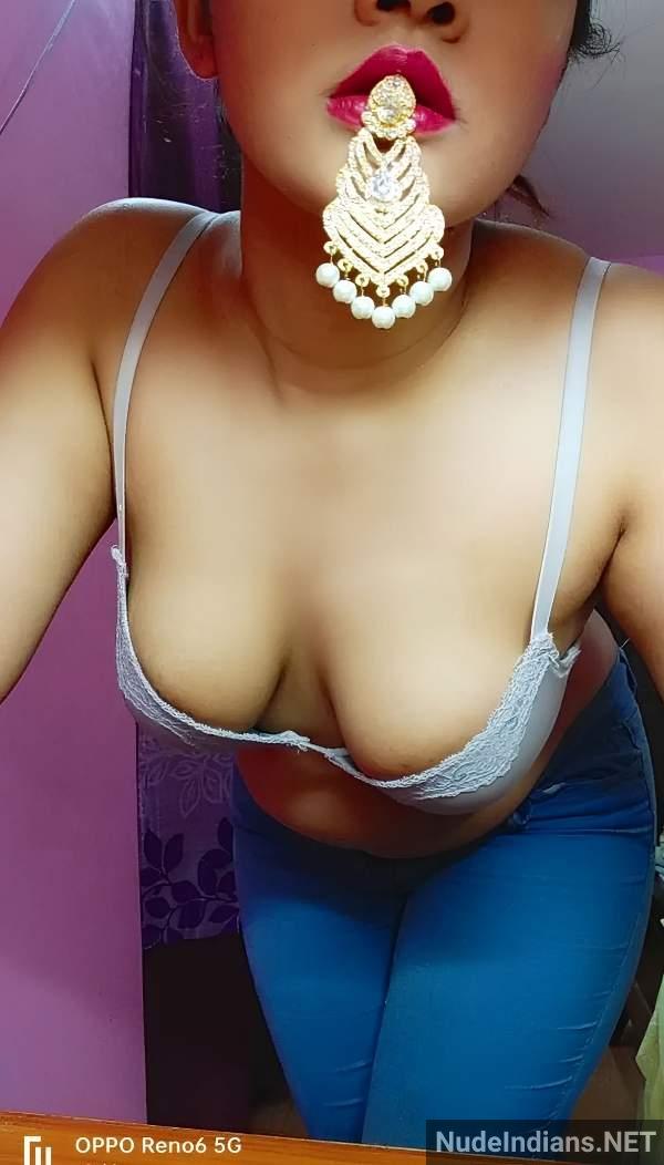 https://pub-5fcdf72a54cd4edbb03ec3edaa415a42.r2.dev/nakedleaks/indian_boobs_explicit_images_of_naked_bhabhi_and_married_ladies/36.jpg