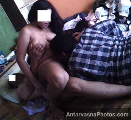 https://pub-5fcdf72a54cd4edbb03ec3edaa415a42.r2.dev/nakedleaks/indian_cuckold_convinces_wife_to_have_sex_with_friend/4.jpg