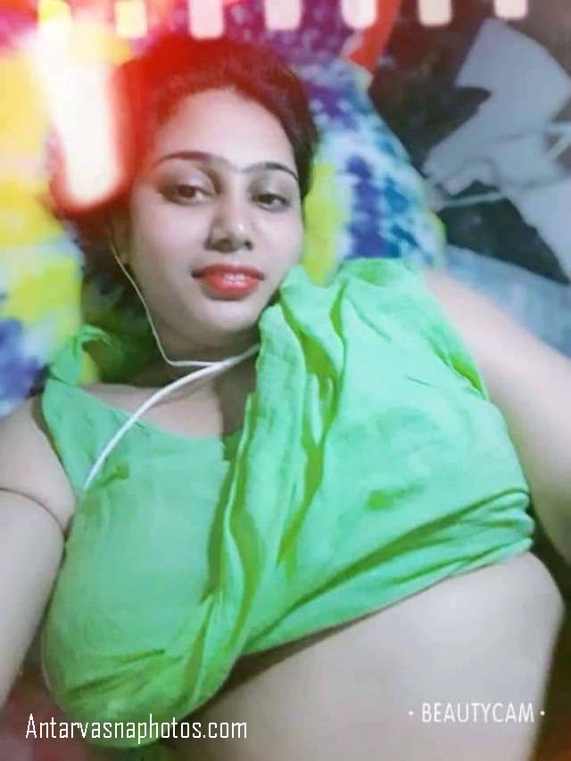 https://pub-5fcdf72a54cd4edbb03ec3edaa415a42.r2.dev/nakedleaks/indian_girl's_attractive_photos/0.jpg