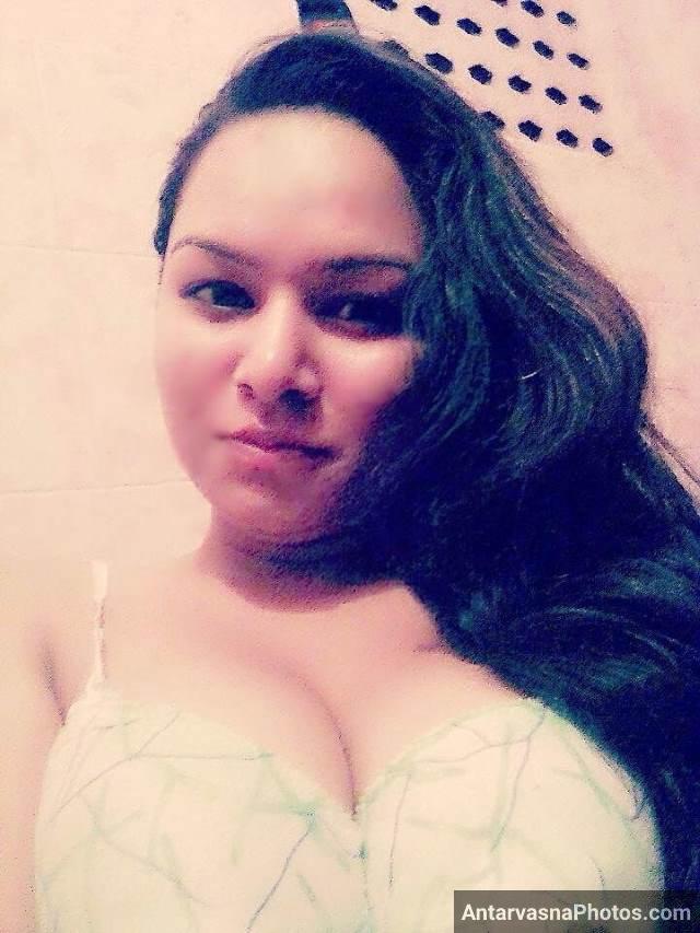 https://pub-5fcdf72a54cd4edbb03ec3edaa415a42.r2.dev/nakedleaks/indian_girl's_nude_selfies_for_her_lover/5.jpg