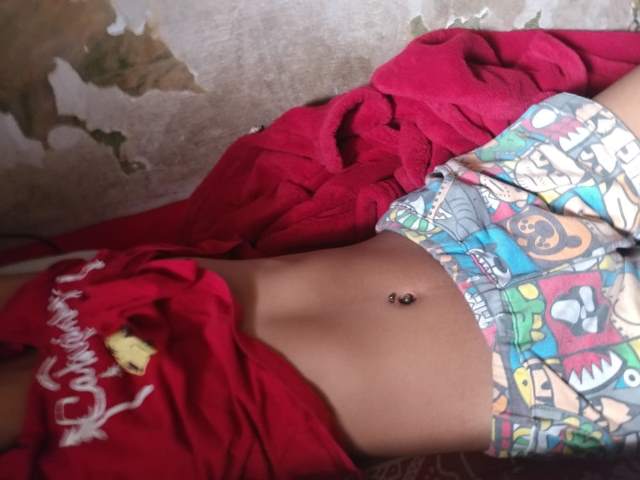 https://pub-5fcdf72a54cd4edbb03ec3edaa415a42.r2.dev/nakedleaks/indian_girl's_sensual_photos_showing_large_breasts/0.jpg