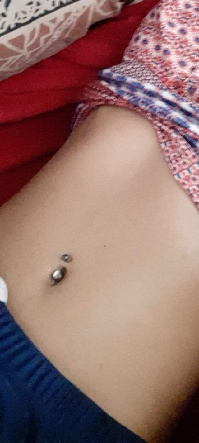 https://pub-5fcdf72a54cd4edbb03ec3edaa415a42.r2.dev/nakedleaks/indian_girl's_sensual_photos_showing_large_breasts/1.jpg