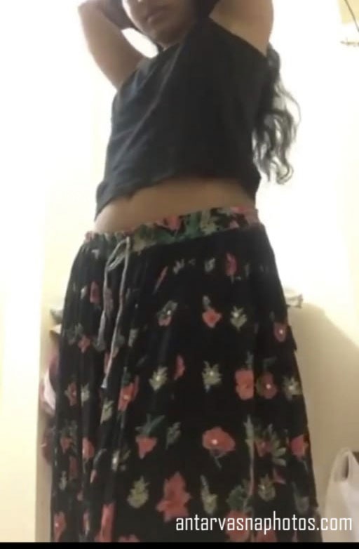 https://pub-5fcdf72a54cd4edbb03ec3edaa415a42.r2.dev/nakedleaks/indian_girl_anu's_sensual_photos/0.jpg