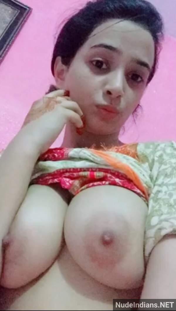 https://pub-5fcdf72a54cd4edbb03ec3edaa415a42.r2.dev/nakedleaks/indian_girls'_busty_porn_pictures_with_naked_gfs/51.jpg