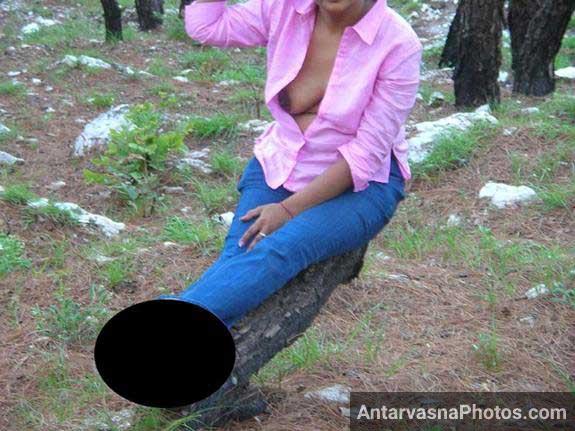 https://pub-5fcdf72a54cd4edbb03ec3edaa415a42.r2.dev/nakedleaks/indian_lady_veena_exposing_all_in_the_wild/1.jpg