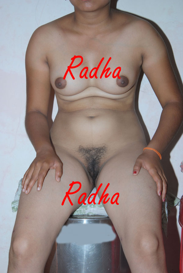 https://pub-5fcdf72a54cd4edbb03ec3edaa415a42.r2.dev/nakedleaks/indian_mallu_bhabhi_flaunting_her_chest_and_private_parts/3.jpg