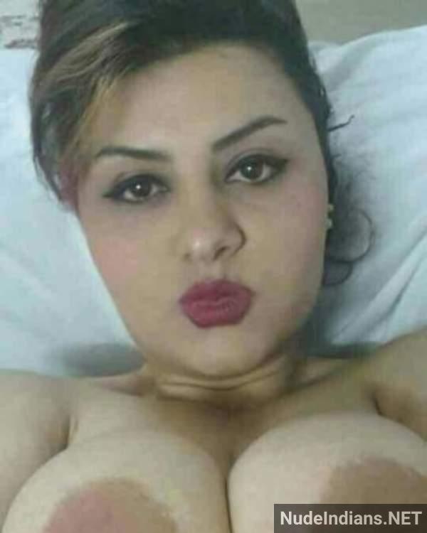 https://pub-5fcdf72a54cd4edbb03ec3edaa415a42.r2.dev/nakedleaks/indian_mature_aunty's_nude_big_breast_images/7.jpg