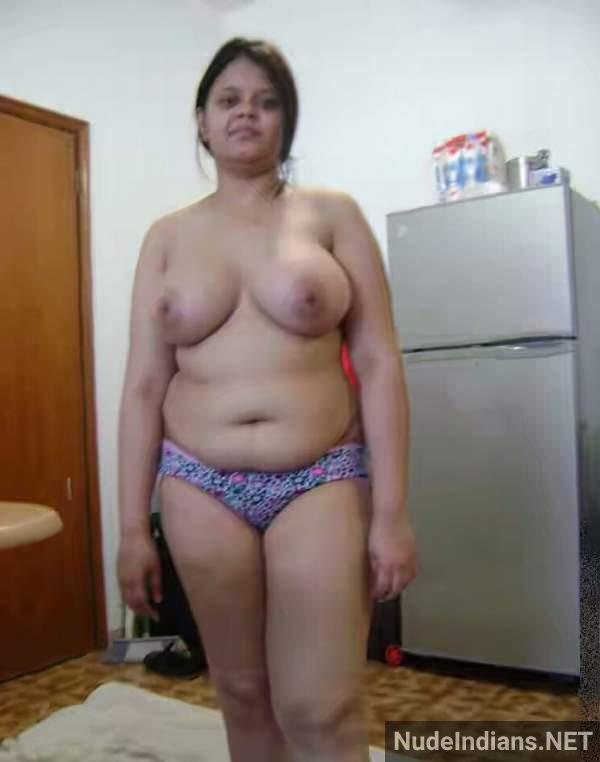 https://pub-5fcdf72a54cd4edbb03ec3edaa415a42.r2.dev/nakedleaks/indian_mature_moms_and_milfs_erotica_collection/29.jpg