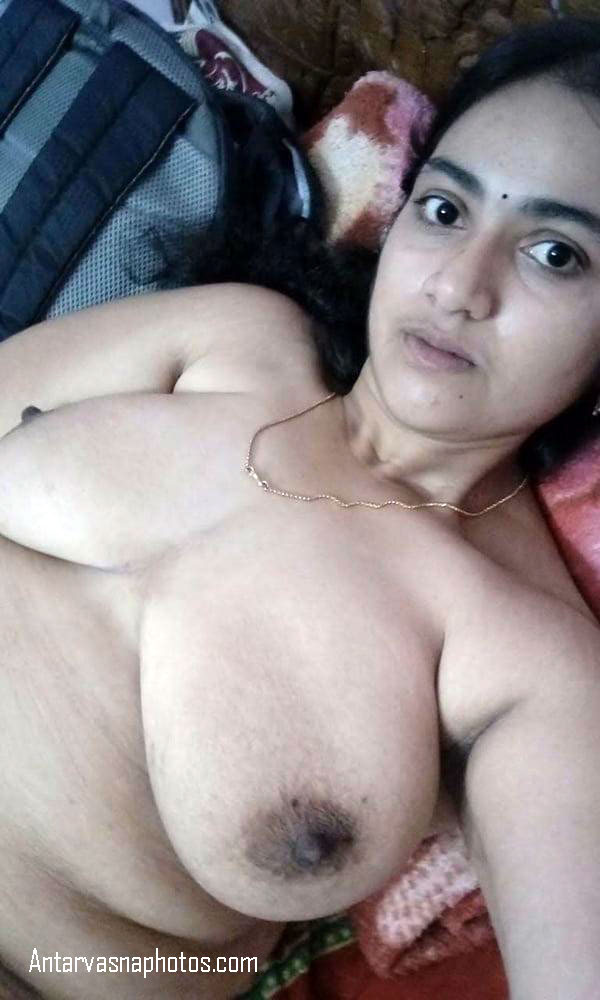 https://pub-5fcdf72a54cd4edbb03ec3edaa415a42.r2.dev/nakedleaks/indian_milf's_thirsty_desires_revealed_in_nude_pictures/2.jpg
