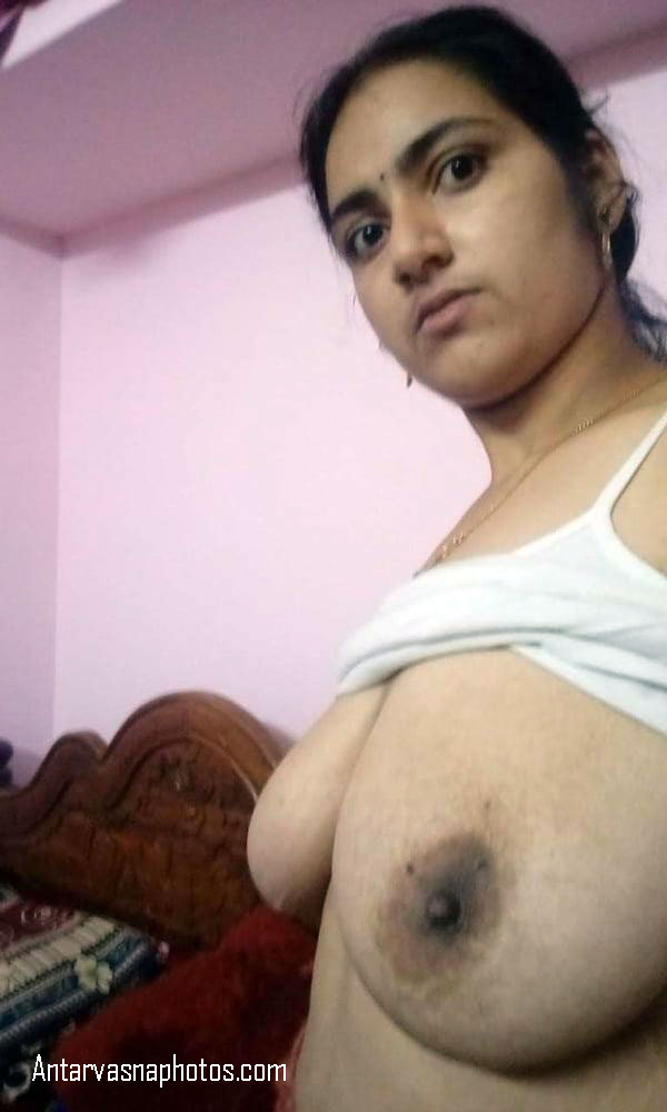 https://pub-5fcdf72a54cd4edbb03ec3edaa415a42.r2.dev/nakedleaks/indian_milf's_thirsty_desires_revealed_in_nude_pictures/3.jpg