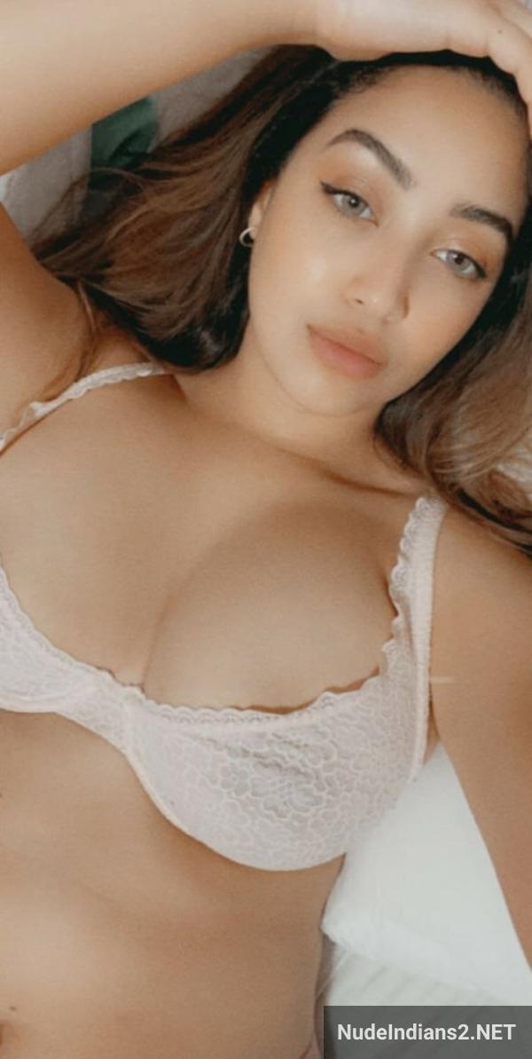 https://pub-5fcdf72a54cd4edbb03ec3edaa415a42.r2.dev/nakedleaks/indian_nri_akansha's_provocative_selfies_in_lingerie/47.jpg