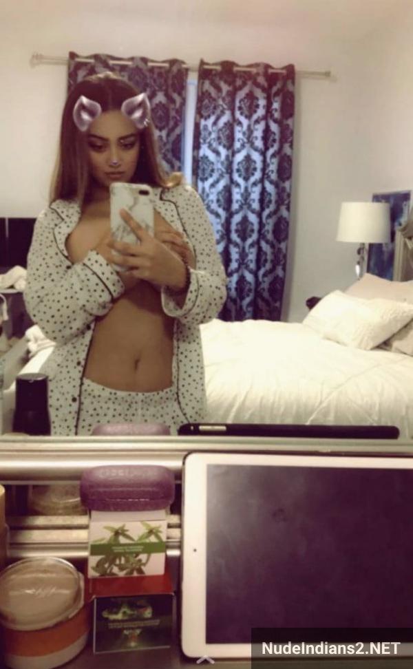 https://pub-5fcdf72a54cd4edbb03ec3edaa415a42.r2.dev/nakedleaks/indian_nri_akansha's_provocative_selfies_in_lingerie/65.jpg