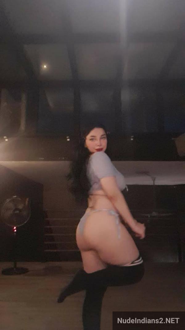 https://pub-5fcdf72a54cd4edbb03ec3edaa415a42.r2.dev/nakedleaks/indian_nri_muslim_maryam_basir_flaunts_anime-like_curves/48.jpg