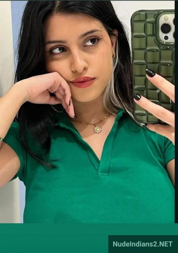 https://pub-5fcdf72a54cd4edbb03ec3edaa415a42.r2.dev/nakedleaks/indian_nri_sanika_shares_intimate_lingerie_photos/7.jpg