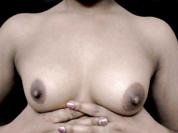 https://pub-5fcdf72a54cd4edbb03ec3edaa415a42.r2.dev/nakedleaks/indian_siblings_intimate_photo_scandal/7.jpg